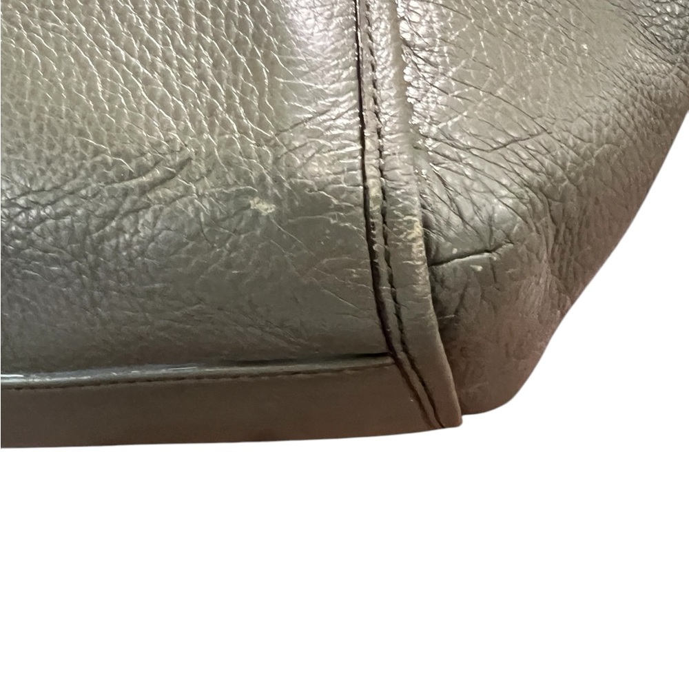 Coach D1492-F29898 Women's Park Leather Handbag Shoulder
Bag Olive USED - Picture 7 of 15